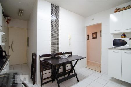 Apartamento à venda com 95m², 3 quartos e 1 vagaCozinha
