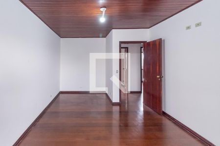 Casa à venda com 180m², 4 quartos e 2 vagasQuarto 4 - Suíte