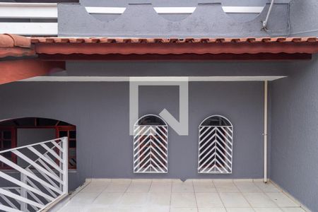 Casa à venda com 180m², 4 quartos e 2 vagasEntrada