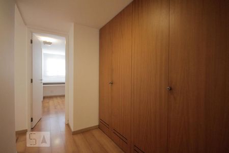 Apartamento à venda com 267m², 3 quartos e 2 vagasHall