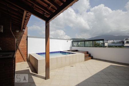 Apartamento à venda com 267m², 3 quartos e 2 vagasPiscina