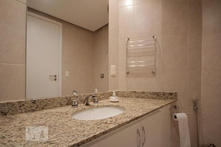 Apartamento à venda com 267m², 3 quartos e 2 vagasBanheiro