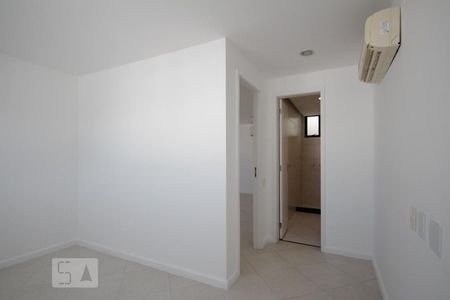 Apartamento à venda com 267m², 3 quartos e 2 vagasSuíte 2