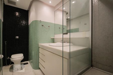 Apartamento à venda com 267m², 3 quartos e 2 vagasBanheiro da Suíte