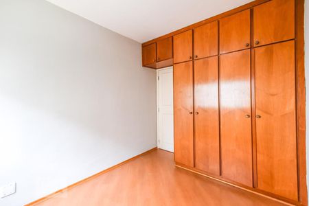 Apartamento à venda com 108m², 4 quartos e 2 vagasQuarto 2