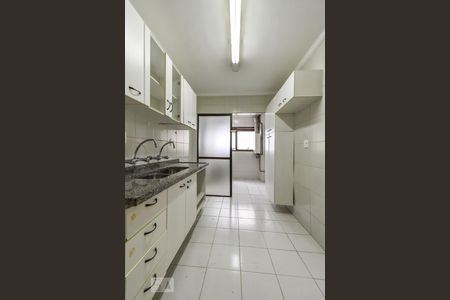 Apartamento à venda com 108m², 4 quartos e 2 vagasCozinha