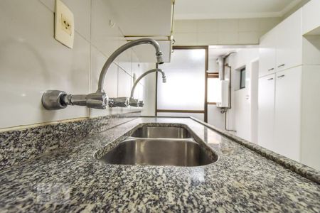 Apartamento à venda com 108m², 4 quartos e 2 vagasCozinha