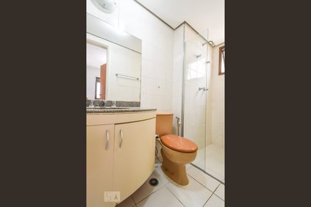 Apartamento à venda com 108m², 4 quartos e 2 vagasSuíte 1 - Banheiro