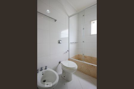 Casa de condomínio à venda com 1500m², 3 quartos e 8 vagasBanheiro Social