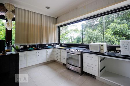 Casa de condomínio à venda com 1500m², 3 quartos e 8 vagasCozinha