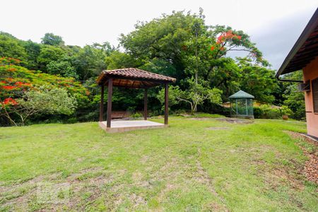 Casa de condomínio à venda com 1500m², 3 quartos e 8 vagasÁrea Externa