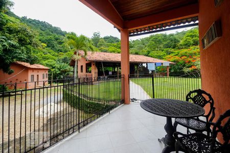 Casa de condomínio à venda com 1500m², 3 quartos e 8 vagasVaranda