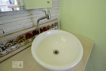 Casa de condomínio à venda com 1500m², 3 quartos e 8 vagasLavabo