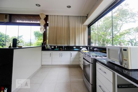 Casa de condomínio à venda com 1500m², 3 quartos e 8 vagasCozinha