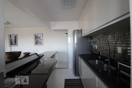 Cozinha de apartamento à venda com 2 quartos, 57m² em Jardim Íris, São Paulo