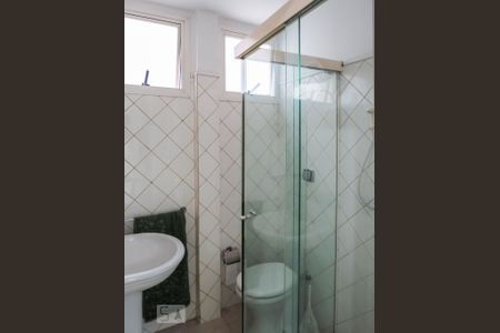 BANHEIRO DE SERVIÇO de casa para alugar com 5 quartos, 430m² em Parque dos Príncipes, São Paulo