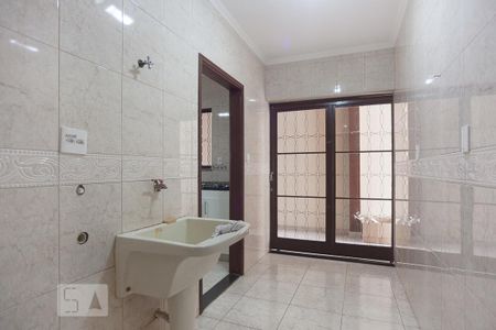 Lavanderia de casa para alugar com 3 quartos, 250m² em Jardim Campos Elíseos, Campinas