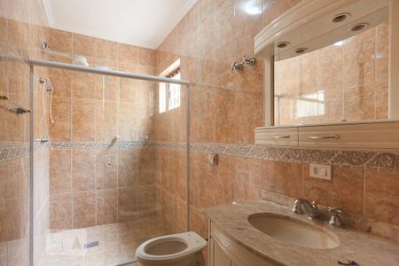 Casa para alugar com 250m², 3 quartos e 5 vagas Casa para alugar com 250m², 3 quartos e 5 vagasBanheiro da suíte