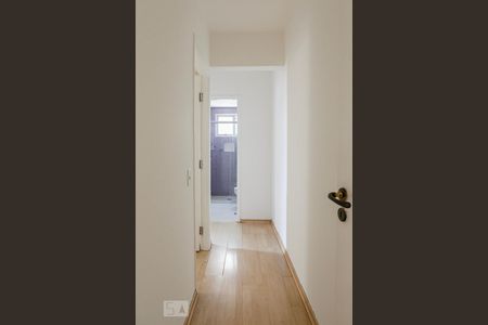 Corredor de apartamento para alugar com 2 quartos, 66m² em Sumaré, São Paulo