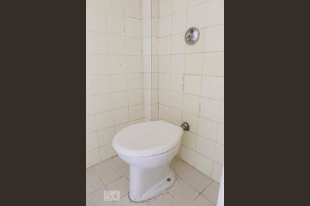 Apartamento para alugar com 66m², 2 quartos e 1 vaga Apartamento para alugar com 66m², 2 quartos e 1 vagaBanheiro de Serviço