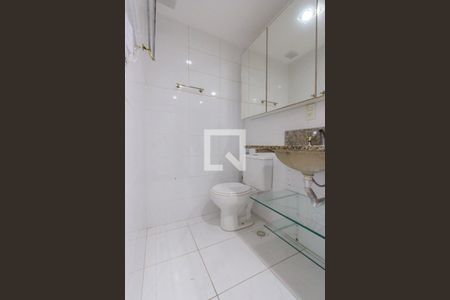 Apartamento à venda com 245m², 4 quartos e 4 vagasBanheiro do Quarto 3