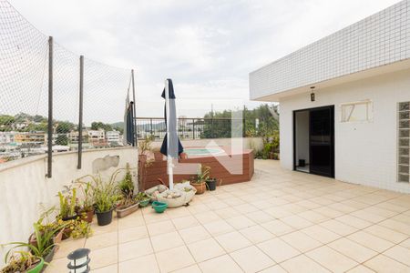 Apartamento à venda com 245m², 4 quartos e 4 vagasCobertura