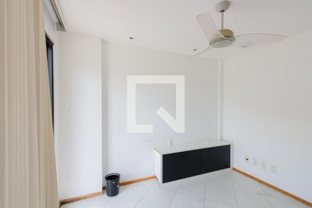 Apartamento à venda com 245m², 4 quartos e 4 vagasQuarto 4 - Suíte