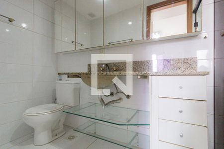 Apartamento à venda com 245m², 4 quartos e 4 vagasBanheiro do Quarto 3