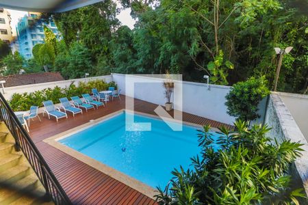 Apartamento à venda com 245m², 4 quartos e 4 vagasÁrea Comum - Piscina