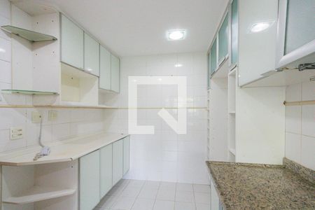 Apartamento à venda com 245m², 4 quartos e 4 vagasCozinha