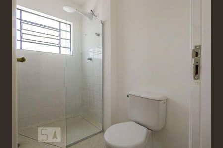 Banheiro de kitnet/studio para alugar com 1 quarto, 45m² em Vila Mariana, São Paulo