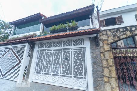 Fachada de casa à venda com 4 quartos, 200m² em Jardim Vila Formosa, São Paulo