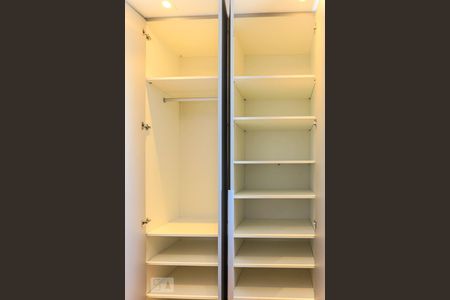 Apartamento para alugar com 68m², 2 quartos e 2 vagasQuarto 1 Armário