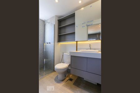 Apartamento para alugar com 68m², 2 quartos e 2 vagasBanheiro da Suite