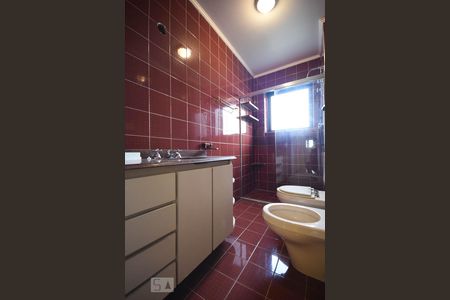 Apartamento à venda com 316m², 4 quartos e 4 vagasBanheiro Suíte 1