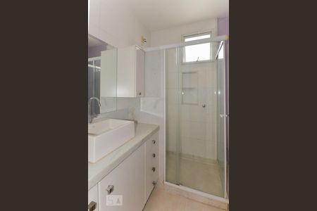 Banheiro de apartamento para alugar com 1 quarto, 49m² em Tijuca, Rio de Janeiro