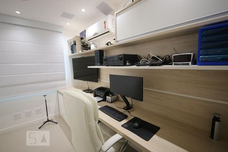 Apartamento à venda com 98m², 2 quartos e 1 vagaQuarto