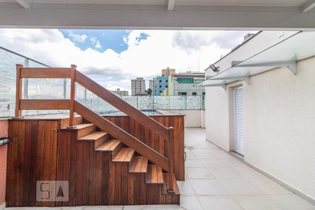 Casa à venda com 380m², 3 quartos e 8 vagasPiscina
