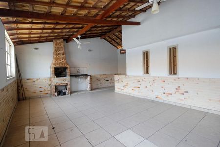 Casa à venda com 80m², 2 quartos e 1 vagaSalão