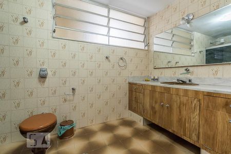Banheiro  1 de casa para alugar com 3 quartos, 250m² em Jabaquara, São Paulo