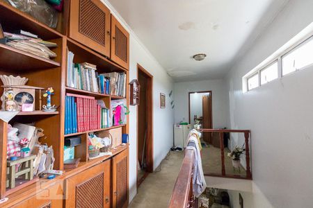 Casa à venda com 357m², 4 quartos e 4 vagasCorredor