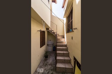 Studio para alugar com 25m², 1 quarto e sem vagaEscada entrada