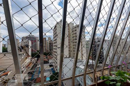 Vista da Sala  de apartamento à venda com 3 quartos, 70m² em Icaraí, Niterói