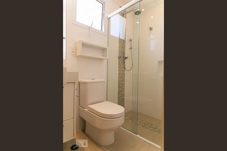 Apartamento à venda com 75m², 2 quartos e 2 vagas Apartamento à venda com 75m², 2 quartos e 2 vagasBanheiro da Suíte