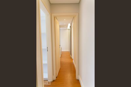 Apartamento à venda com 75m², 2 quartos e 2 vagas Apartamento à venda com 75m², 2 quartos e 2 vagasCorredor