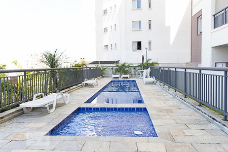 Apartamento à venda com 75m², 2 quartos e 2 vagas Apartamento à venda com 75m², 2 quartos e 2 vagasÁrea comum - Piscina