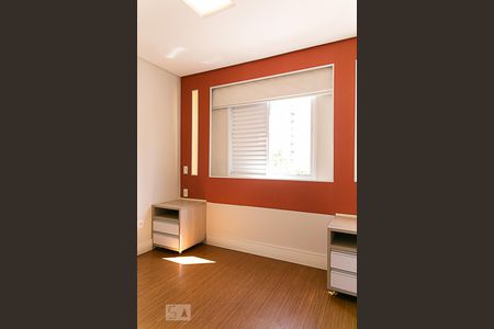 Apartamento à venda com 75m², 2 quartos e 2 vagas Apartamento à venda com 75m², 2 quartos e 2 vagasSuíte