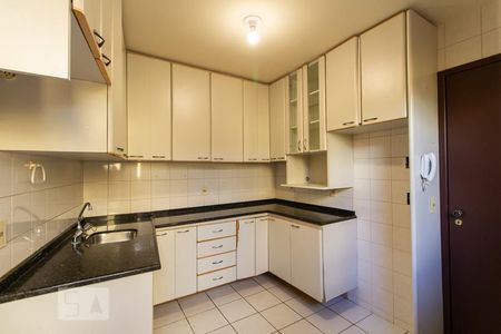 Casa para alugar com 4 quartos, 125m² em Santa Cândida, Curitiba