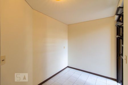 Casa para alugar com 4 quartos, 125m² em Santa Cândida, Curitiba