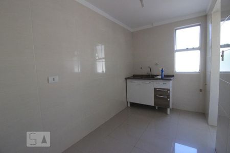 Cozinha de apartamento para alugar com 2 quartos, 50m² em Jardim Felicidade (zona Oeste), São Paulo